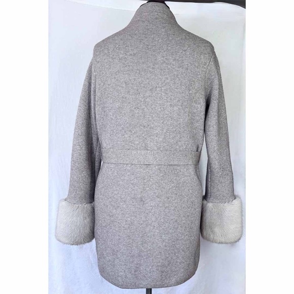LOVE TOKEN Women Medium Light Gray Knit Faux Fur Trim GINNY Belted Cardigan EUC - Picture 4 of 9
